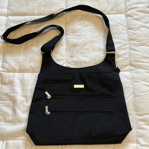 Baggallini crossbody Black Leopard print